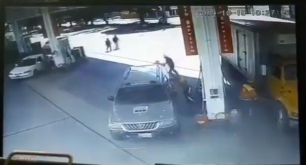 Video Capta el Brutal Asesinato de Empleado de Gasolinera