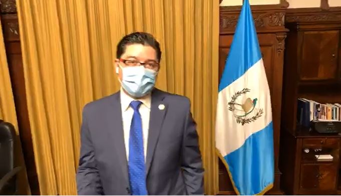 Carlos Saldoval desmiente rumores de no esta congadiado de Coronavirus