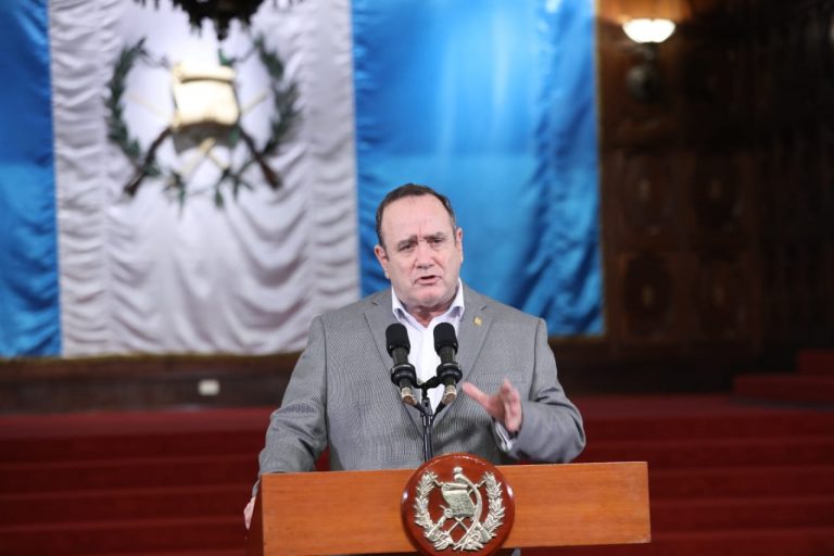 Presidente Alejandro Giammattei