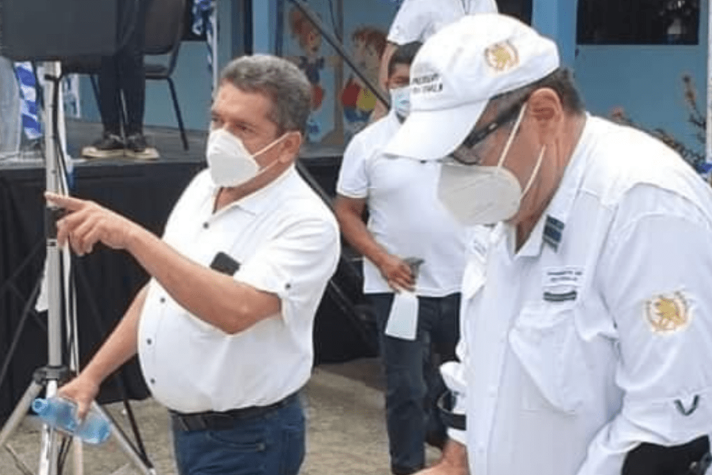 Joviel Acevedo y Alejandro Giammattei juntos