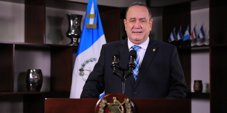 Alejandro Giammattei anuncia las disposiciones que estarán rigiendo durante 15 días